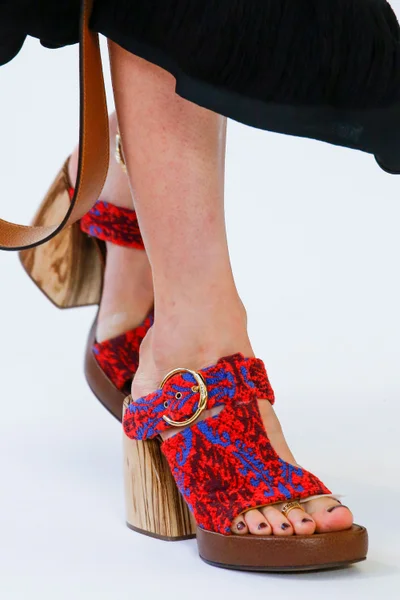 Look 90